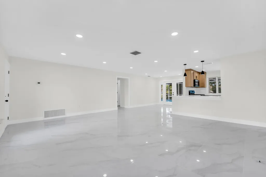 9351 NW 20th Place Sunrise FL 33322