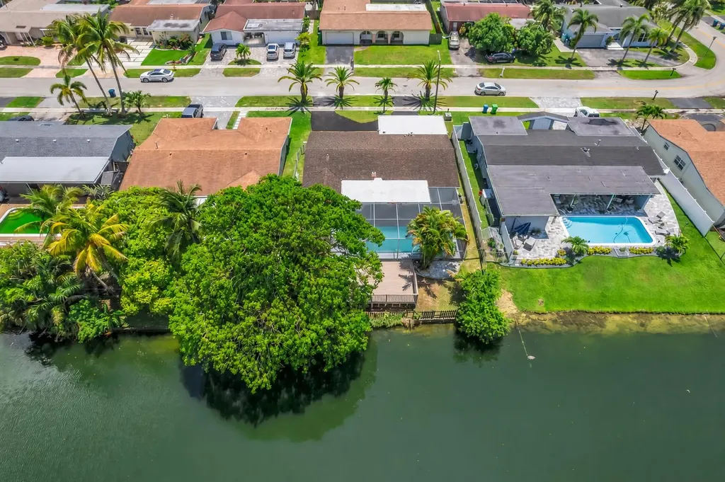 9351 NW 20th Place Sunrise FL 33322