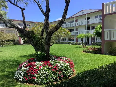 560 Fanshaw Boca Raton FL 33434