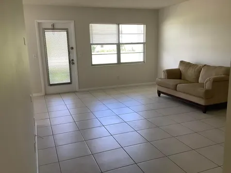 560 Fanshaw Boca Raton FL 33434