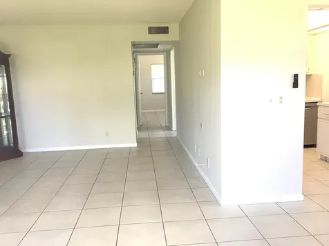 560 Fanshaw Boca Raton FL 33434