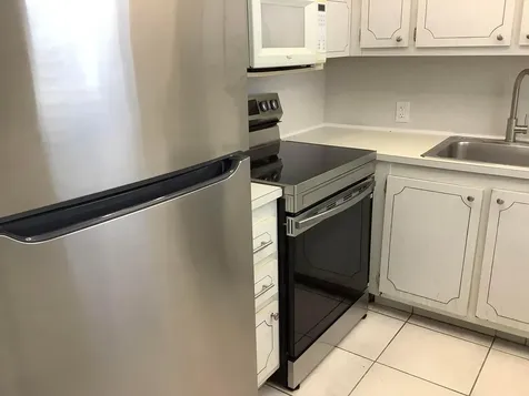 560 Fanshaw Boca Raton FL 33434