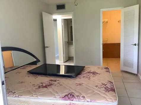 560 Fanshaw Boca Raton FL 33434