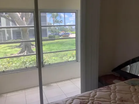 560 Fanshaw Boca Raton FL 33434
