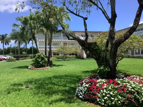 560 Fanshaw Boca Raton FL 33434