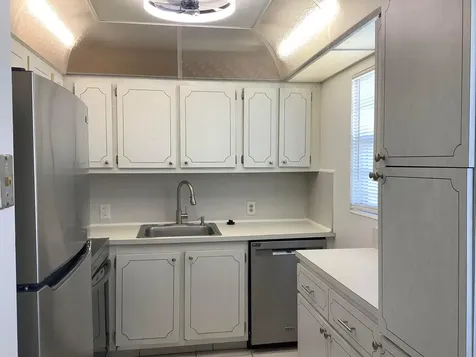 560 Fanshaw Boca Raton FL 33434