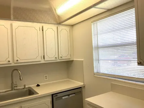 560 Fanshaw Boca Raton FL 33434