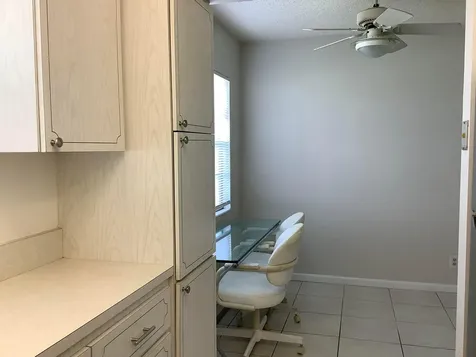 560 Fanshaw Boca Raton FL 33434