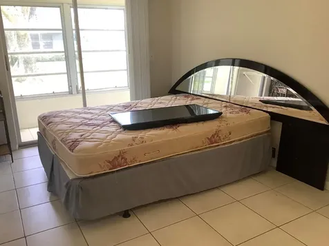 560 Fanshaw Boca Raton FL 33434