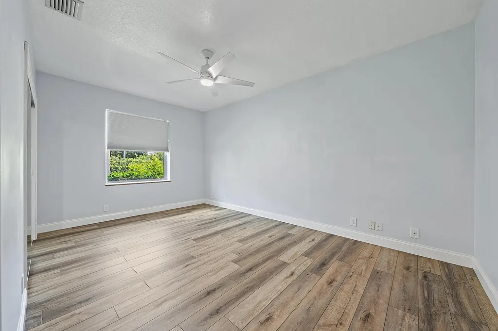 13928 N 82nd Lane Lane N The Acreage FL 33412