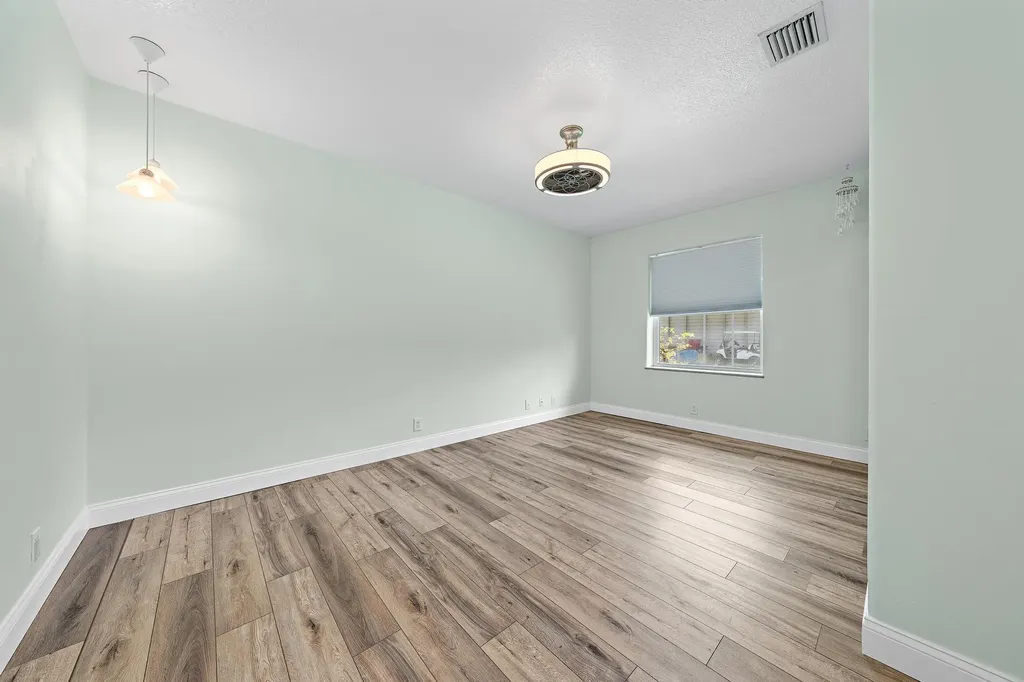 13928 N 82nd Lane Lane N The Acreage FL 33412