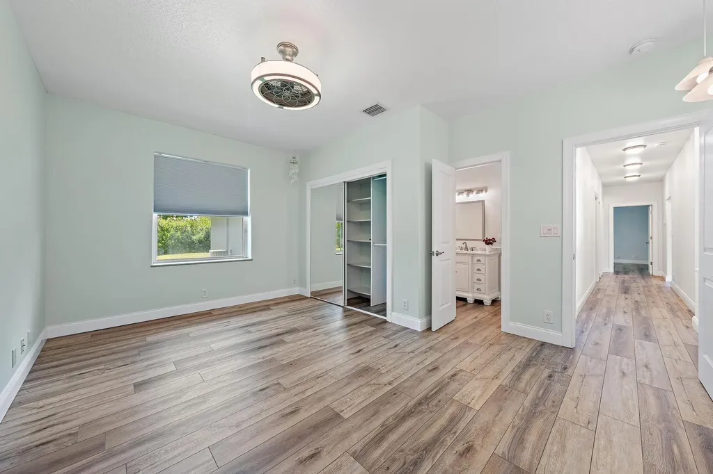 13928 N 82nd Lane Lane N The Acreage FL 33412