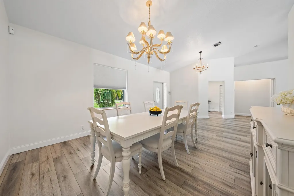 13928 N 82nd Lane Lane N The Acreage FL 33412