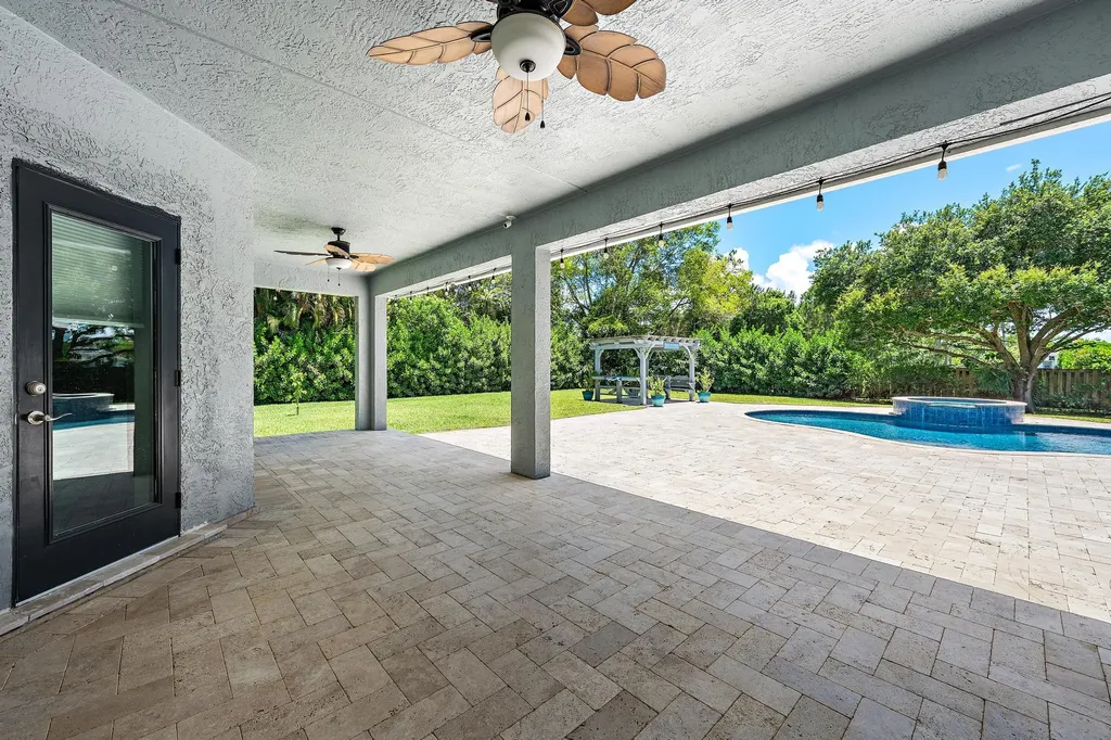 13928 N 82nd Lane Lane N The Acreage FL 33412