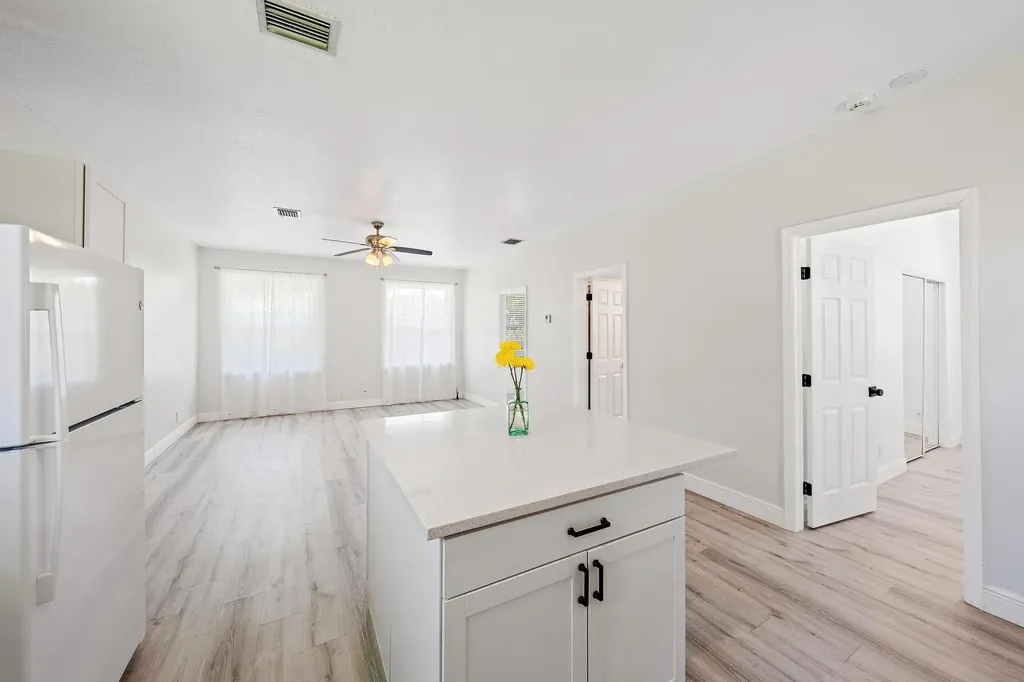 13928 N 82nd Lane Lane N The Acreage FL 33412