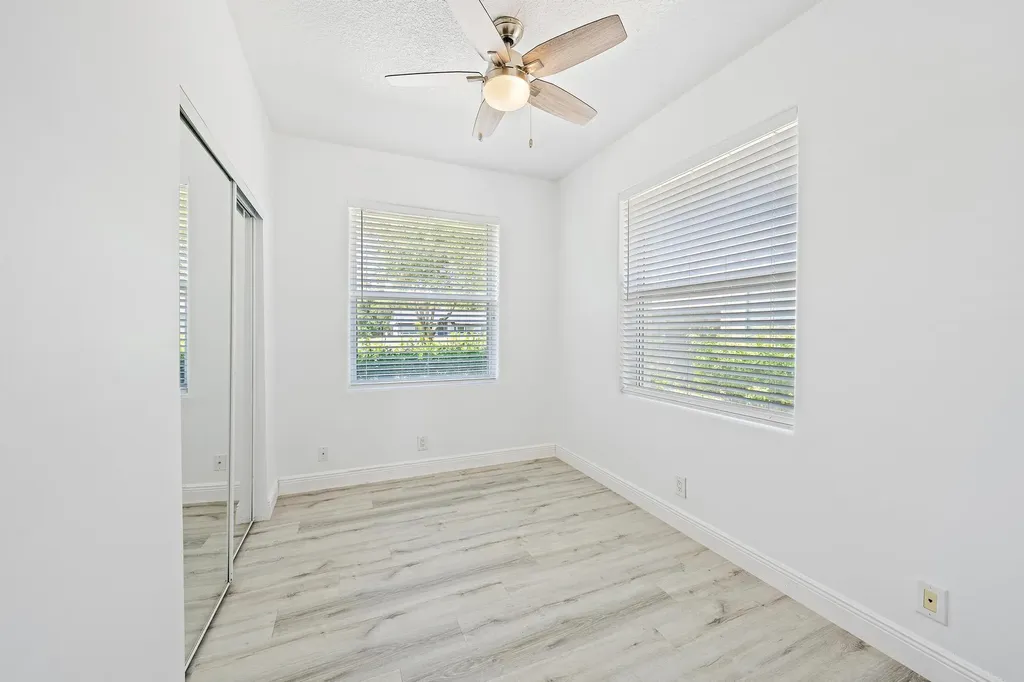 13928 N 82nd Lane Lane N The Acreage FL 33412
