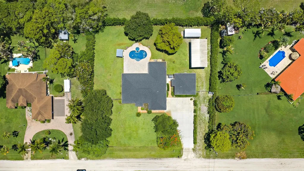 13928 N 82nd Lane Lane N The Acreage FL 33412