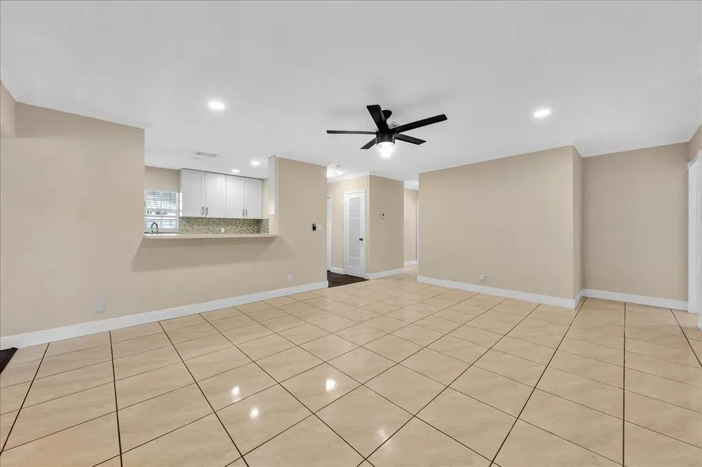 4641 SW 43rd Avenue Dania Beach FL 33314
