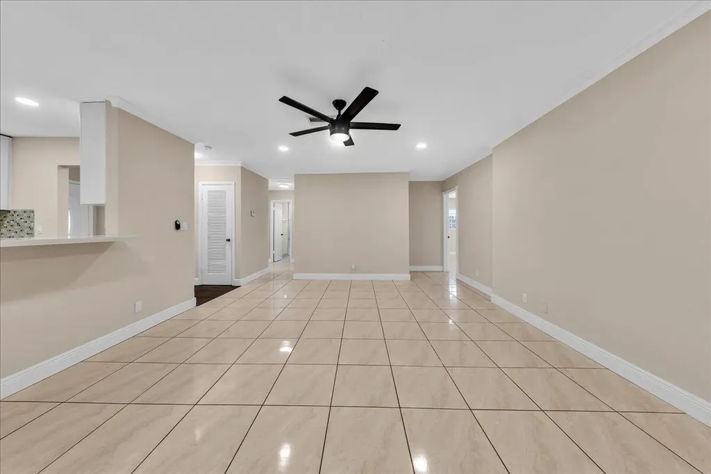 4641 SW 43rd Avenue Dania Beach FL 33314