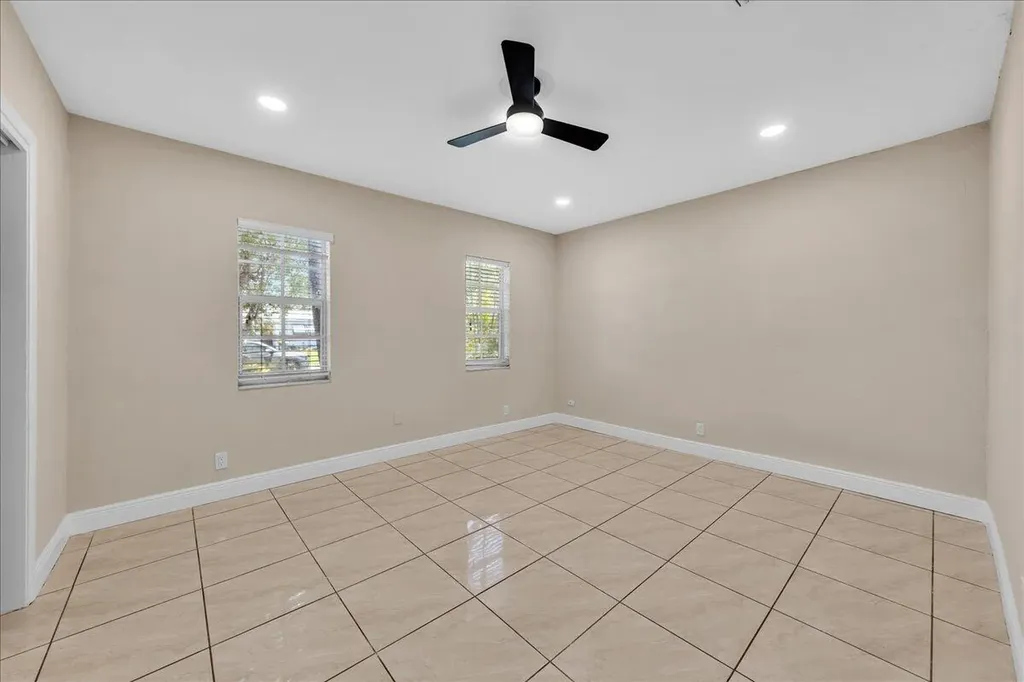 4641 SW 43rd Avenue Dania Beach FL 33314