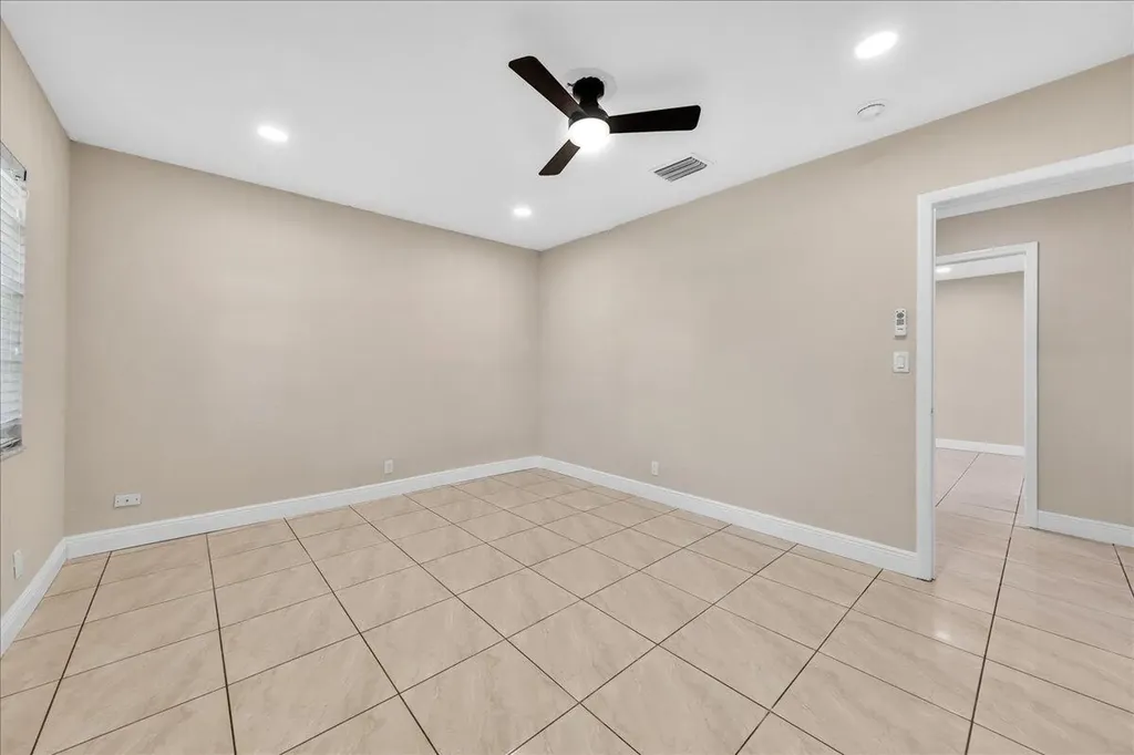 4641 SW 43rd Avenue Dania Beach FL 33314