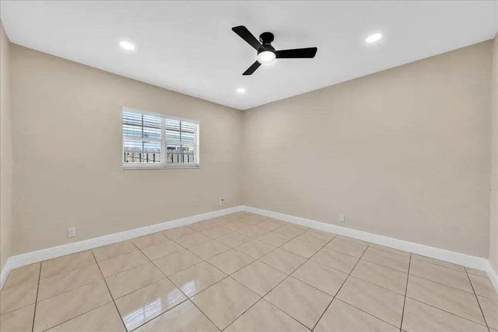 4641 SW 43rd Avenue Dania Beach FL 33314