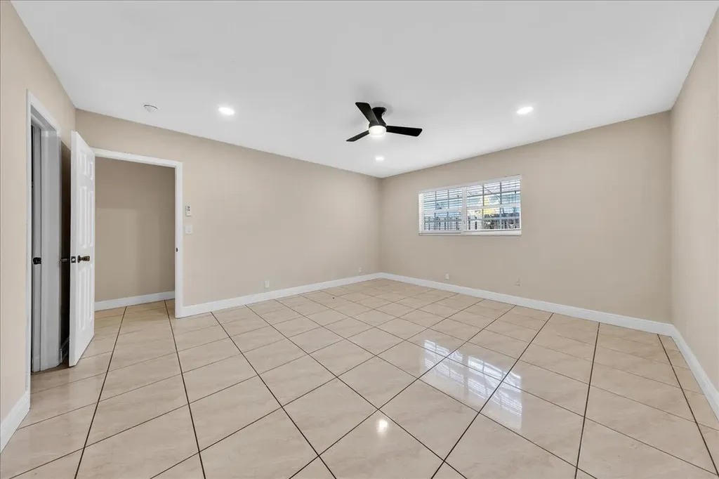 4641 SW 43rd Avenue Dania Beach FL 33314