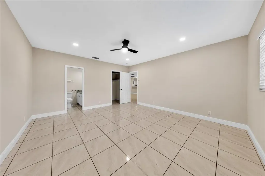 4641 SW 43rd Avenue Dania Beach FL 33314