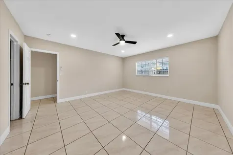 4641 SW 43rd Avenue Dania Beach FL 33314