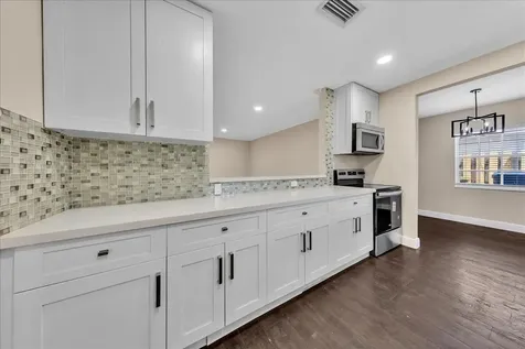 4641 SW 43rd Avenue Dania Beach FL 33314