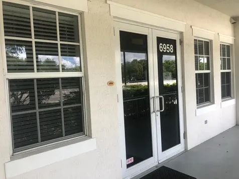 6958 Griffin Road Davie FL 33314