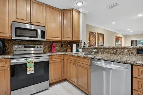 3327 Carambola Circle S Coconut Creek FL 33066
