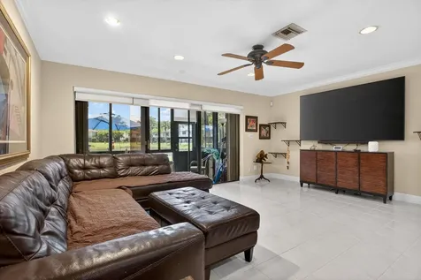 3327 Carambola Circle S Coconut Creek FL 33066