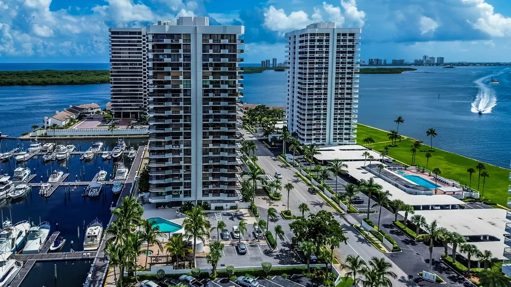 115 Lakeshore Drive North Palm Beach FL 33408