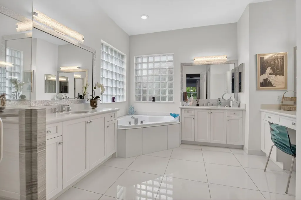 8263 Arabian Range Road Boynton Beach FL 33473