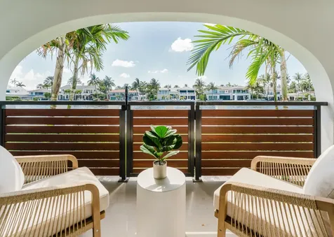 1075 Spanish River Road Boca Raton FL 33432