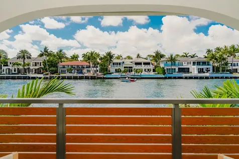 1075 Spanish River Road Boca Raton FL 33432