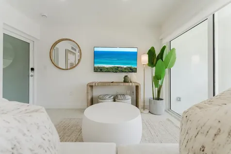 1075 Spanish River Road Boca Raton FL 33432