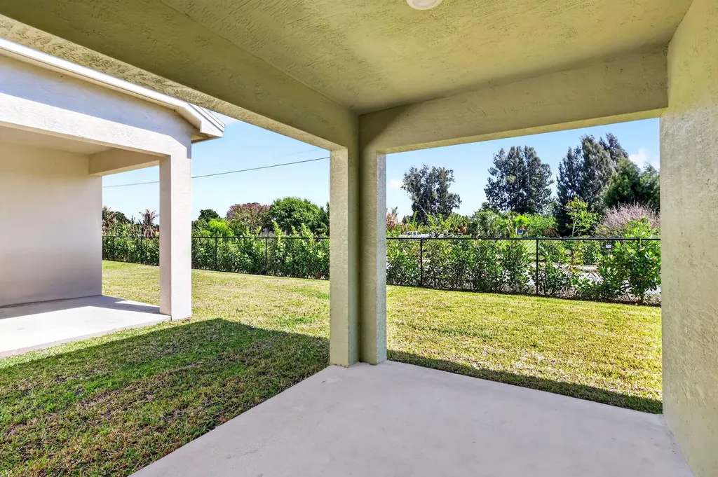 134 SW Seminole Crossing Court SW Indiantown FL 34956