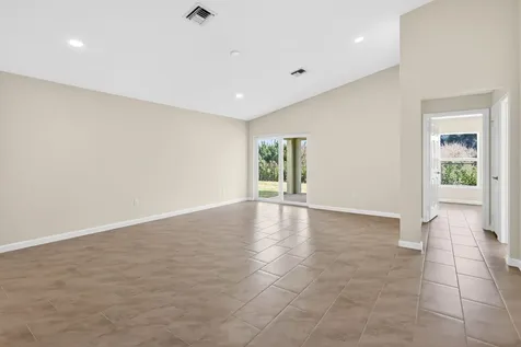 134 SW Seminole Crossing Court SW Indiantown FL 34956