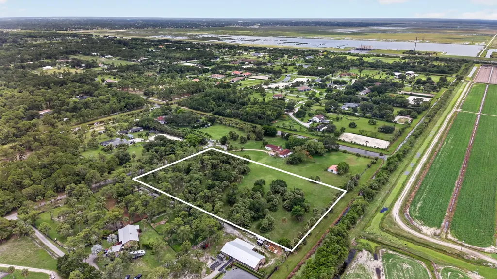 000 Foxtrail Loxahatchee FL 33470
