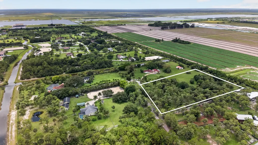 000 Foxtrail Loxahatchee FL 33470