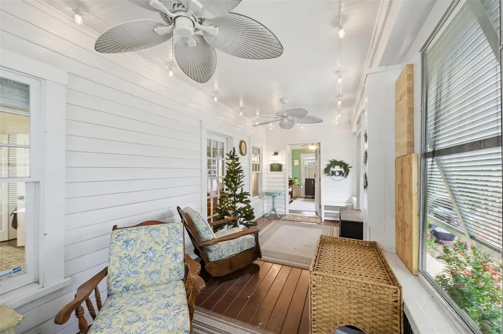 117 S Palmway Lake Worth Beach FL 33460