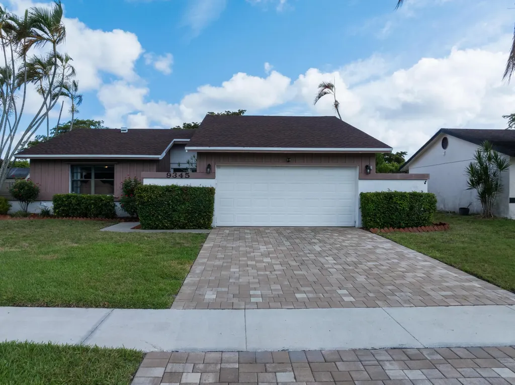 9345 Affirmed Lane Boca Raton FL 33496