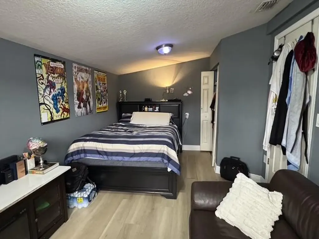 5636 NE 5th Avenue Oakland Park FL 33334
