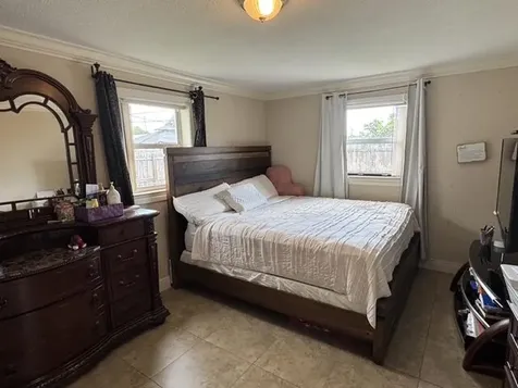 5636 NE 5th Avenue Oakland Park FL 33334