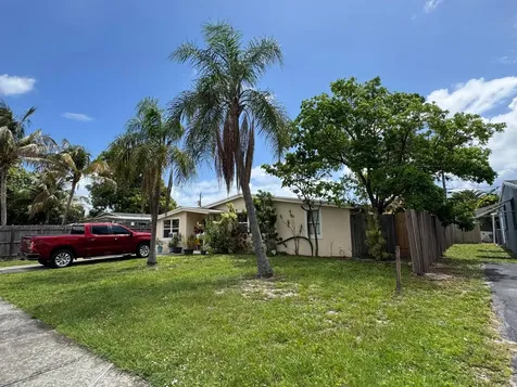 5636 NE 5th Avenue Oakland Park FL 33334