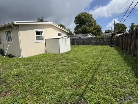 5636 NE 5th Avenue Oakland Park FL 33334