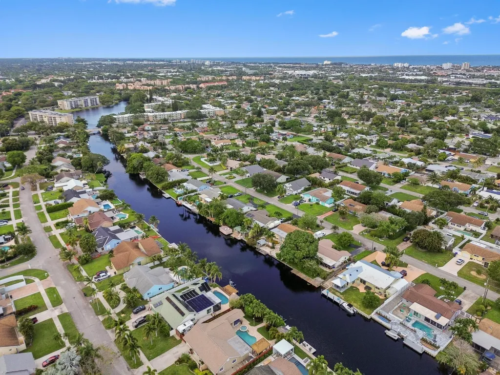 3002 Cardinal Drive Delray Beach FL 33444