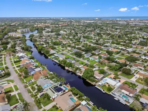 3002 Cardinal Drive Delray Beach FL 33444